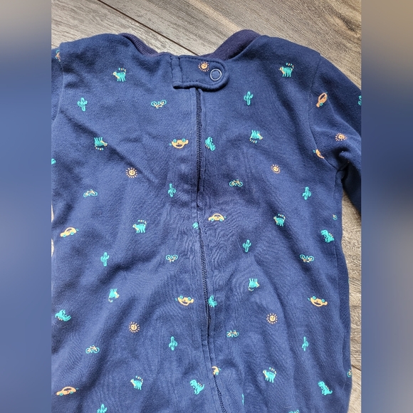 Carter's Dino Sleep And Play - Picture 3 of 6